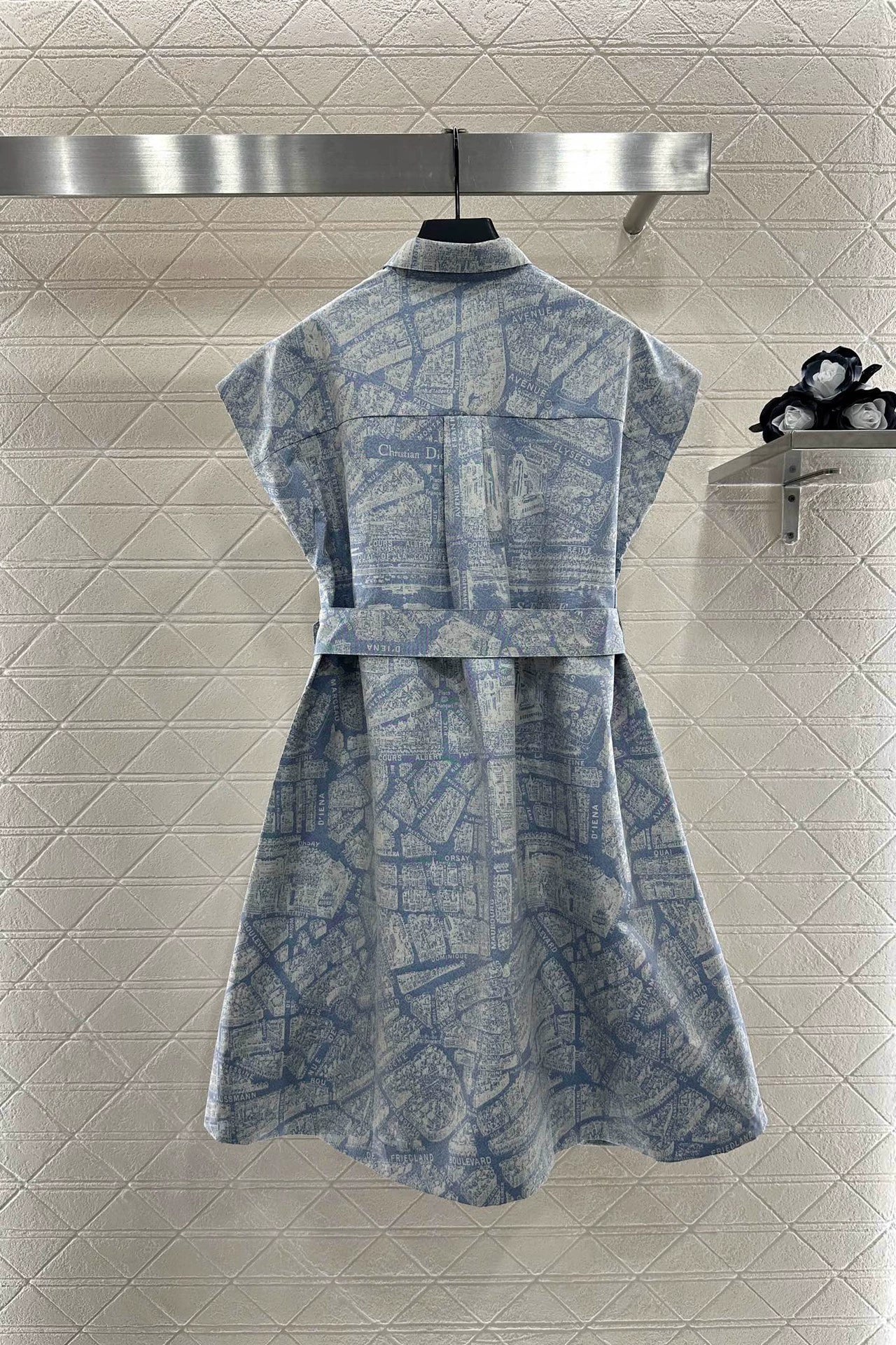 D 25 Belted jacquard dress