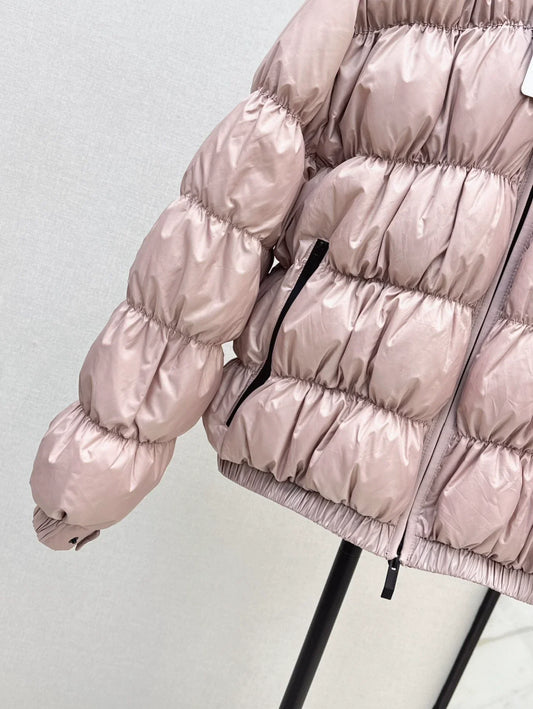 25 Pleated decorative hooded down jacket
