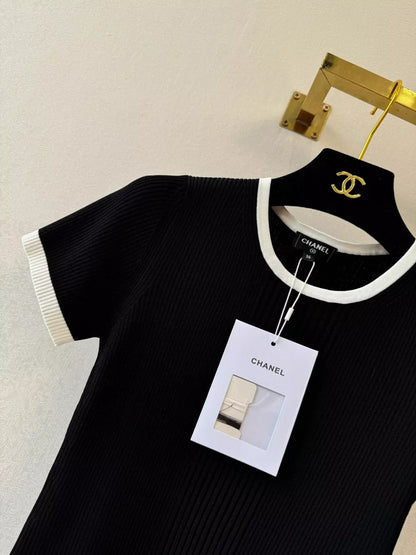 25 Summer new stitching round neck knitted top