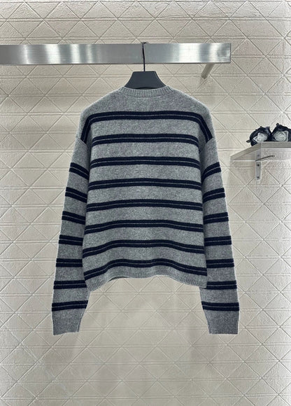 25 striped knitted long-sleeved cardigan