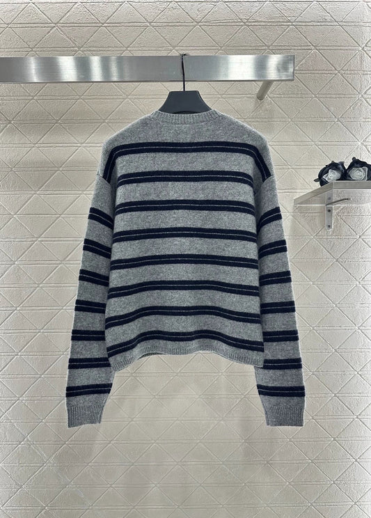 25 striped knitted long-sleeved cardigan