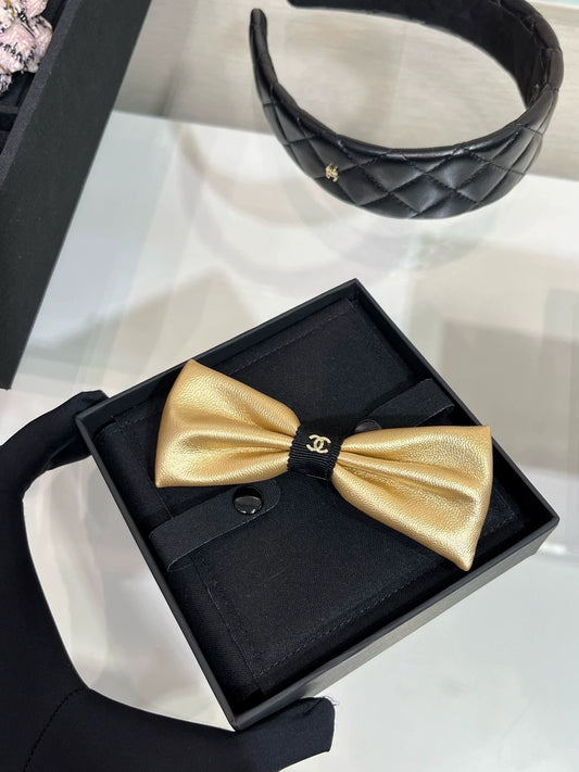 25B New Double C Bow Hairpin