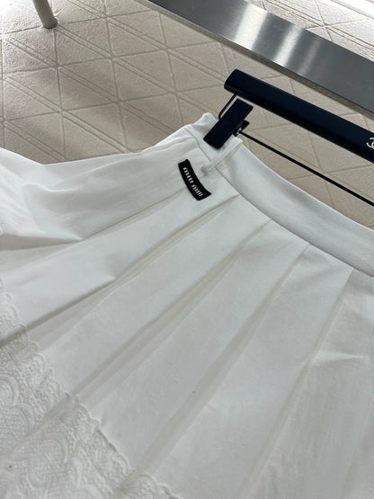 M 25 High-waisted lace pleated skirt