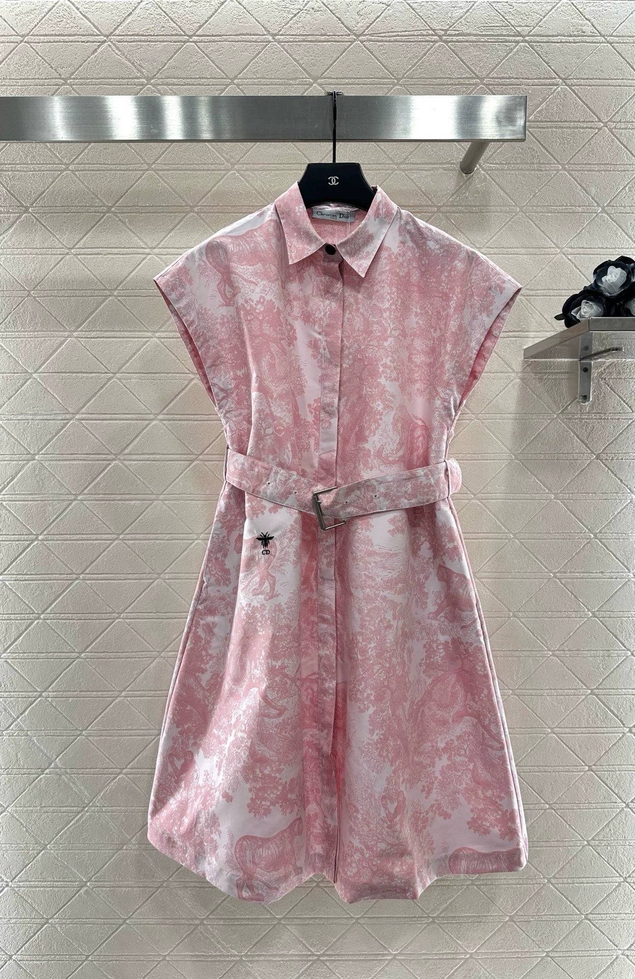 D 25 Belted jacquard dress