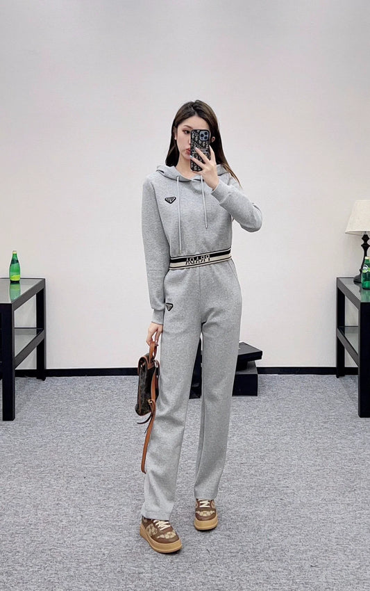 P 25 Web hooded sweatshirt and trousers set