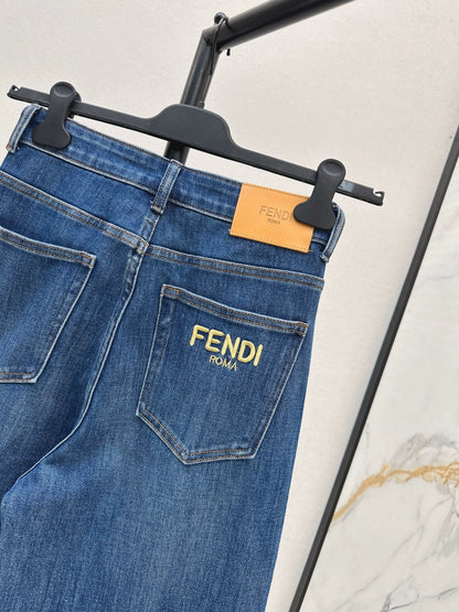 25fw Logo triangle decoration straight leg jeans