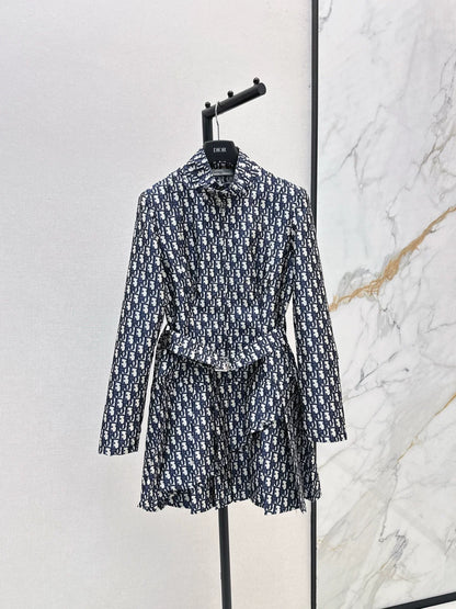 25 Stacked skirt jacquard dress
