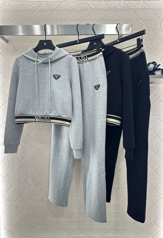 P 25 Web hooded sweatshirt and trousers set