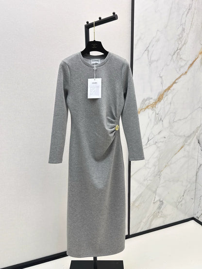 25 Hardware decoration long waist cinching dress