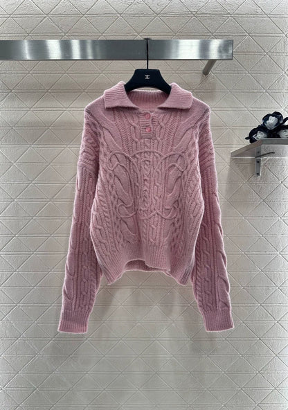 25 Crochet lapel knitted top