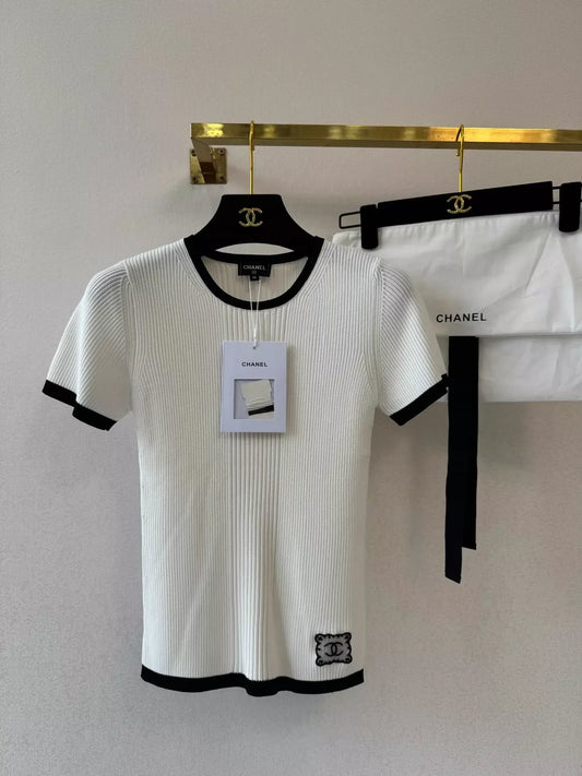 25 Summer new stitching round neck knitted top