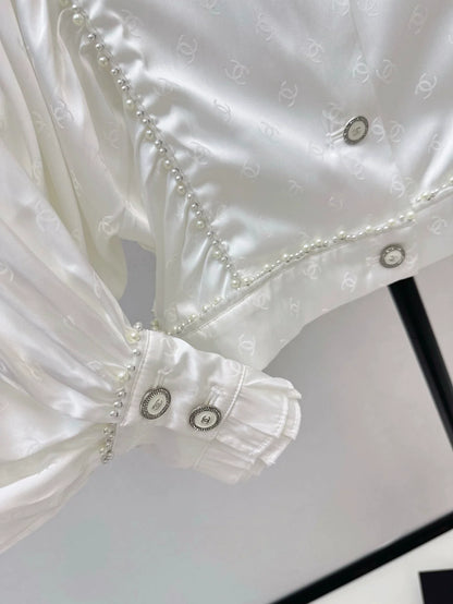 25fw Pearl trimmed shirt