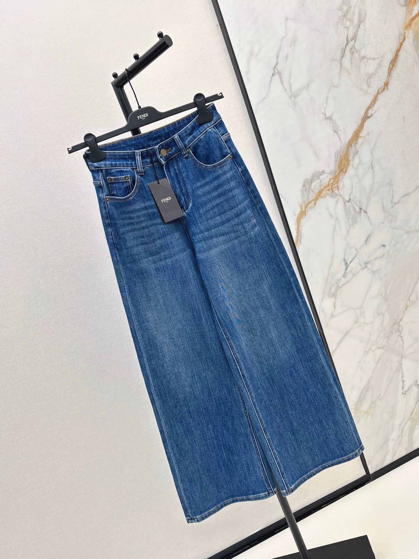 25fw Logo triangle decoration straight leg jeans