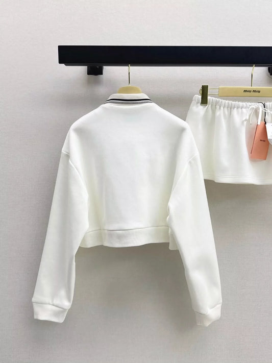 25 zipper jacket and skirt suit
