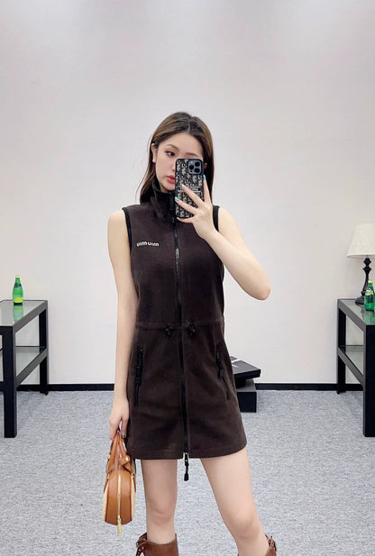 Mi 25 Zippered workwear polar fleece vest dress