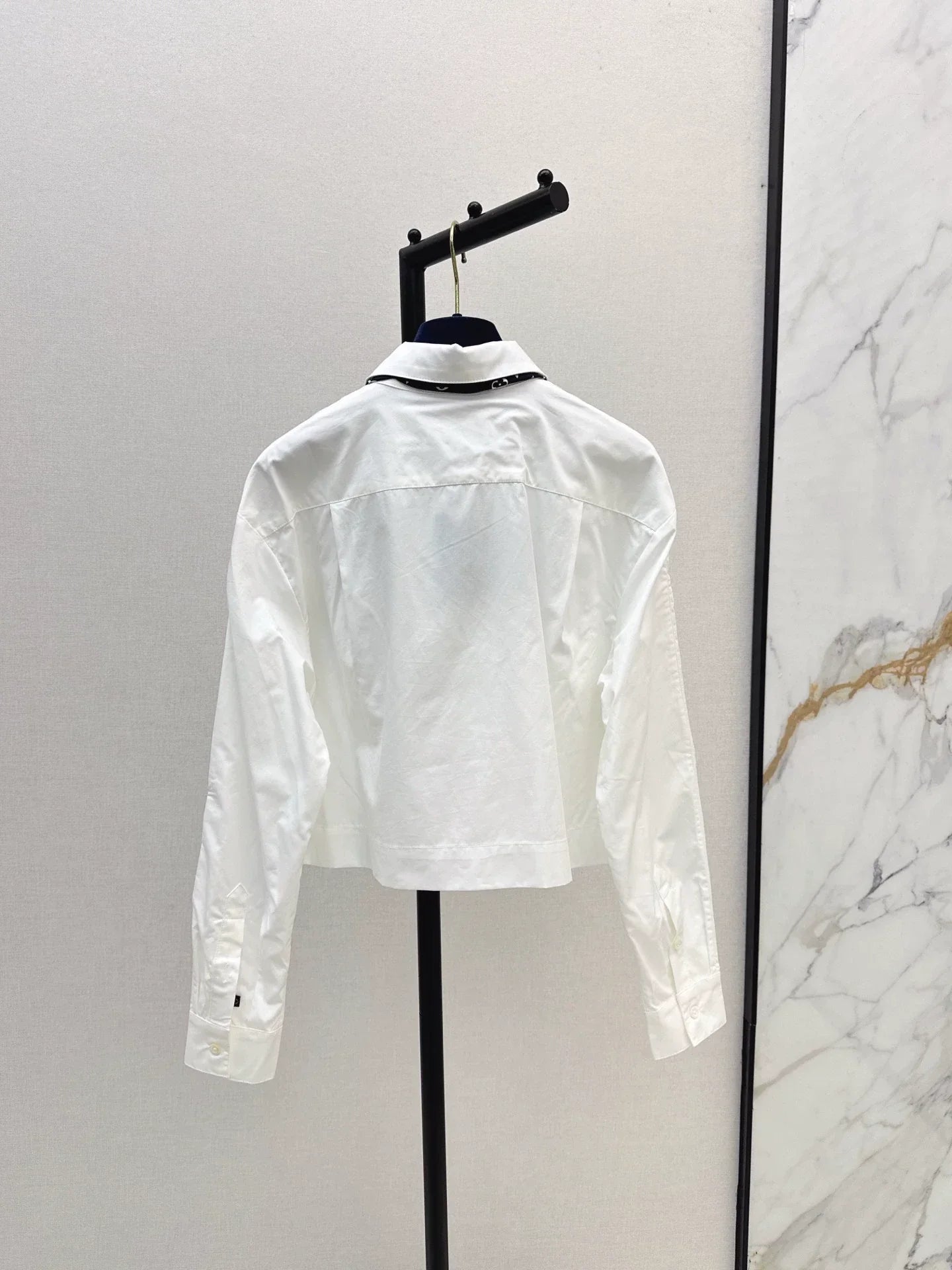 25 Silk scarf pocket shirt