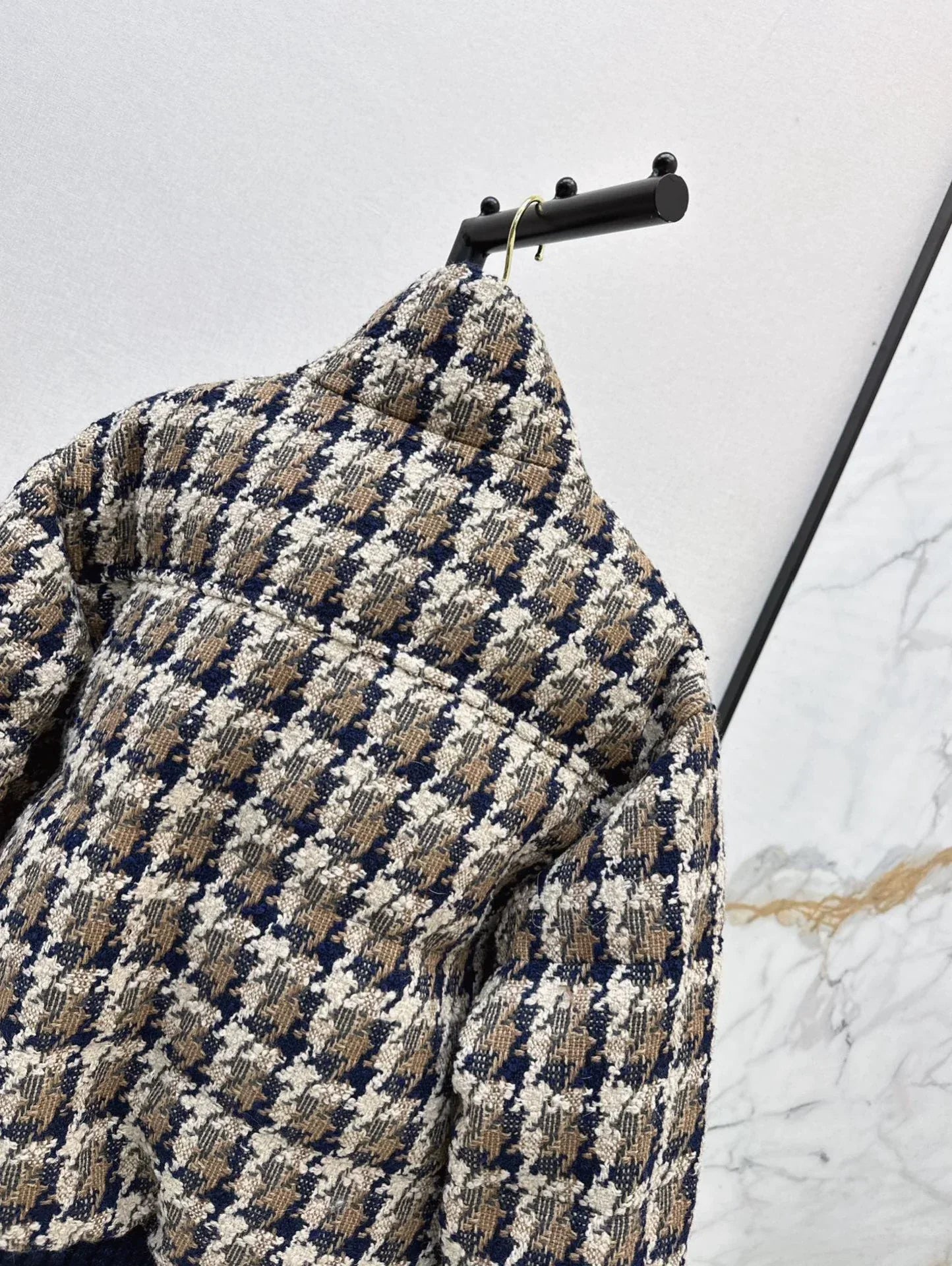 25 Skiing tweed plaid stand up collar down