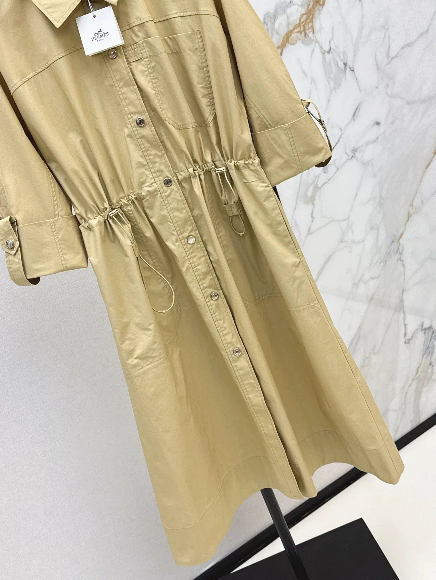 25 Shirt collar waist cinching dress
