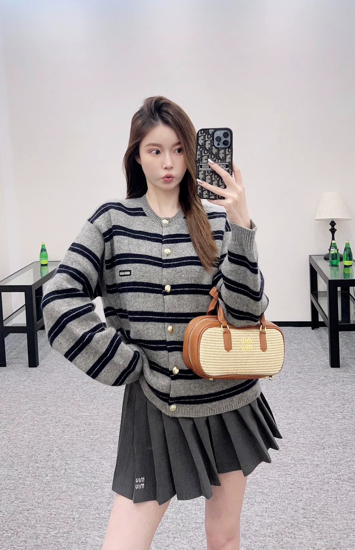 25 striped knitted long-sleeved cardigan