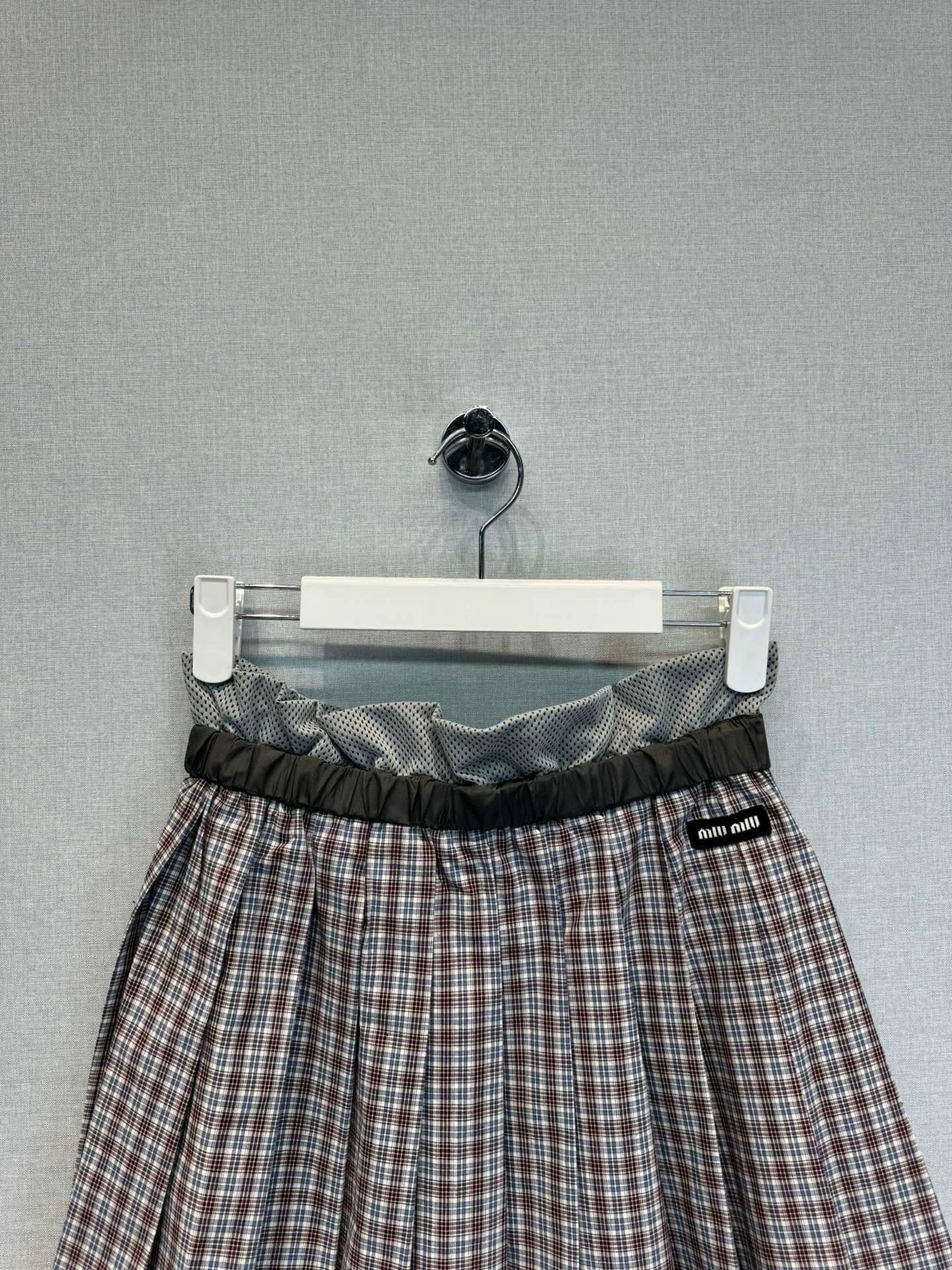 25 Spring and Summer New Plaid Pleated Skirt