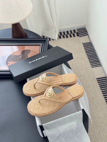 25 new diamond-patterned straw slippers