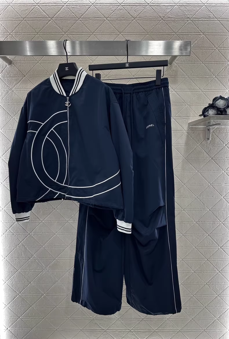 Casual baseball jacket and trousers set.