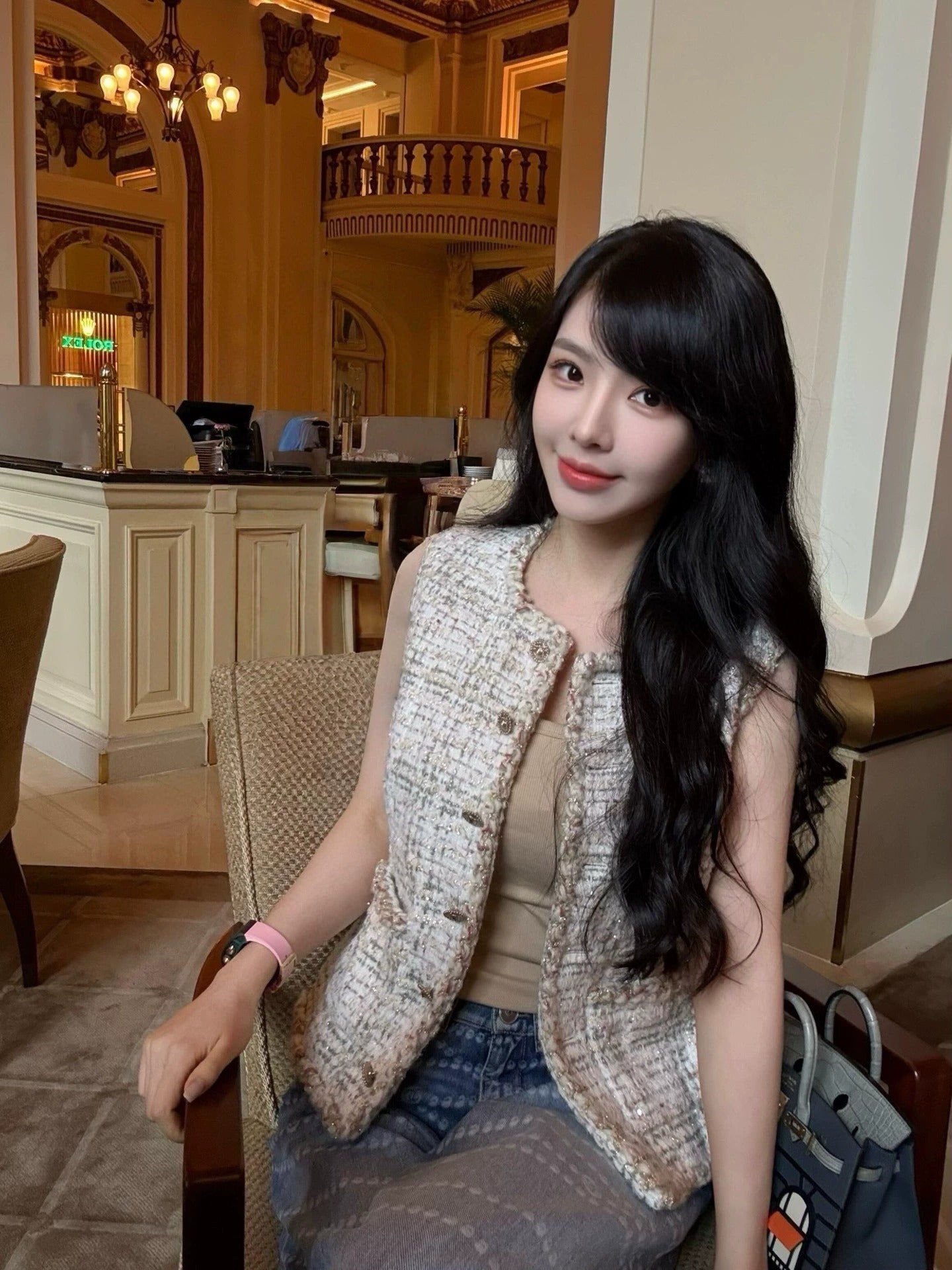 25A Noble Feeling Coarse Flower Vest
