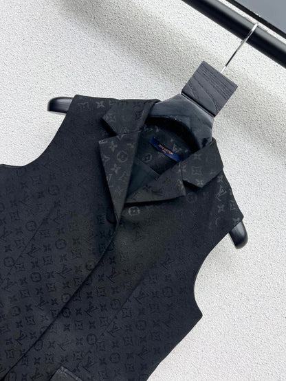 25 Classic jacquard fabric monogram suit vest