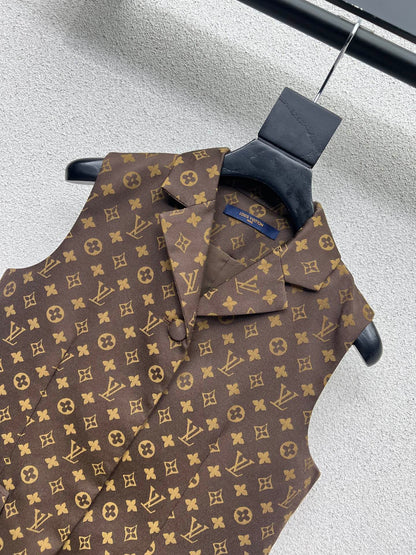 25 Classic jacquard fabric monogram suit vest
