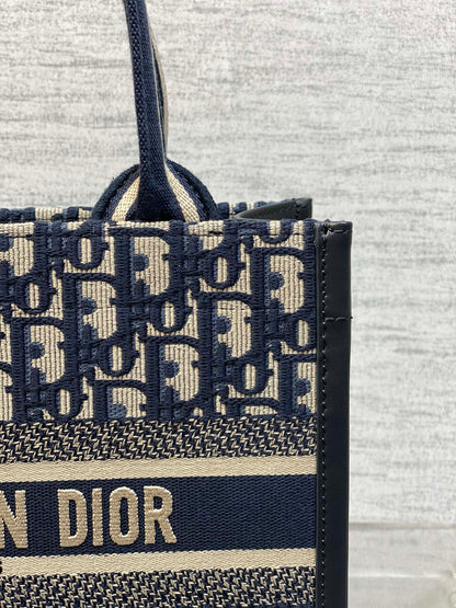 Book Tote Bag Blue Di0r Oblique Embroidery and Calfskin