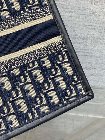 Book Tote Bag Blue Di0r Oblique Embroidery and Calfskin