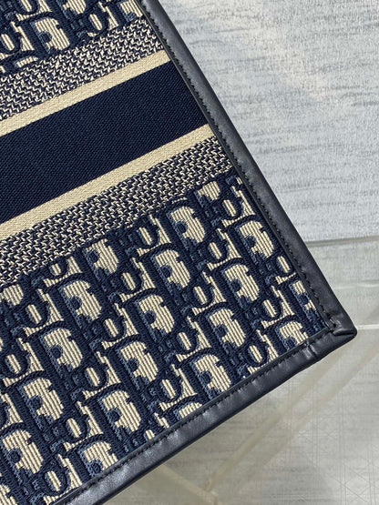 Book Tote Bag Blue Di0r Oblique Embroidery and Calfskin