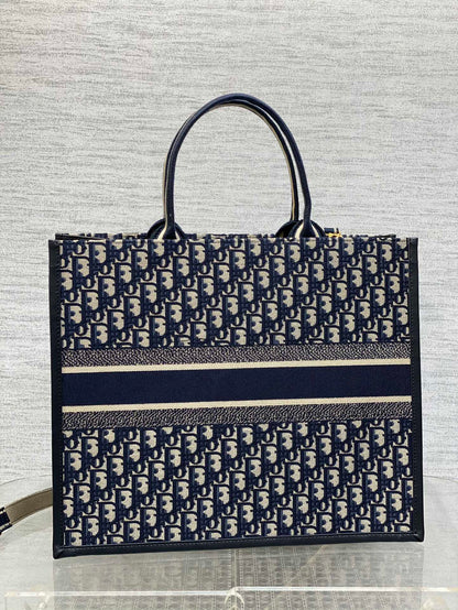 Book Tote Bag Blue Di0r Oblique Embroidery and Calfskin