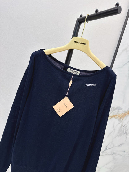 m 25ss off neck sweater