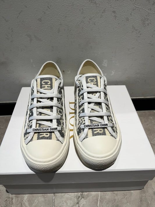 D walk‘n sneaker
