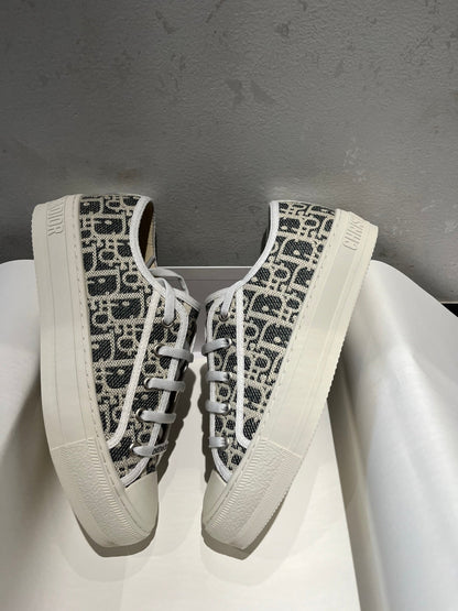 D walk‘n sneaker