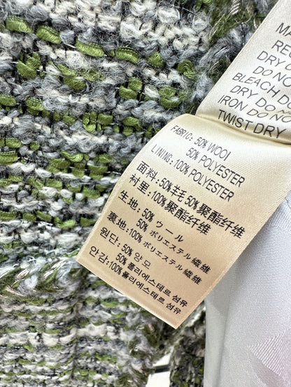ch 25ss woven jacket