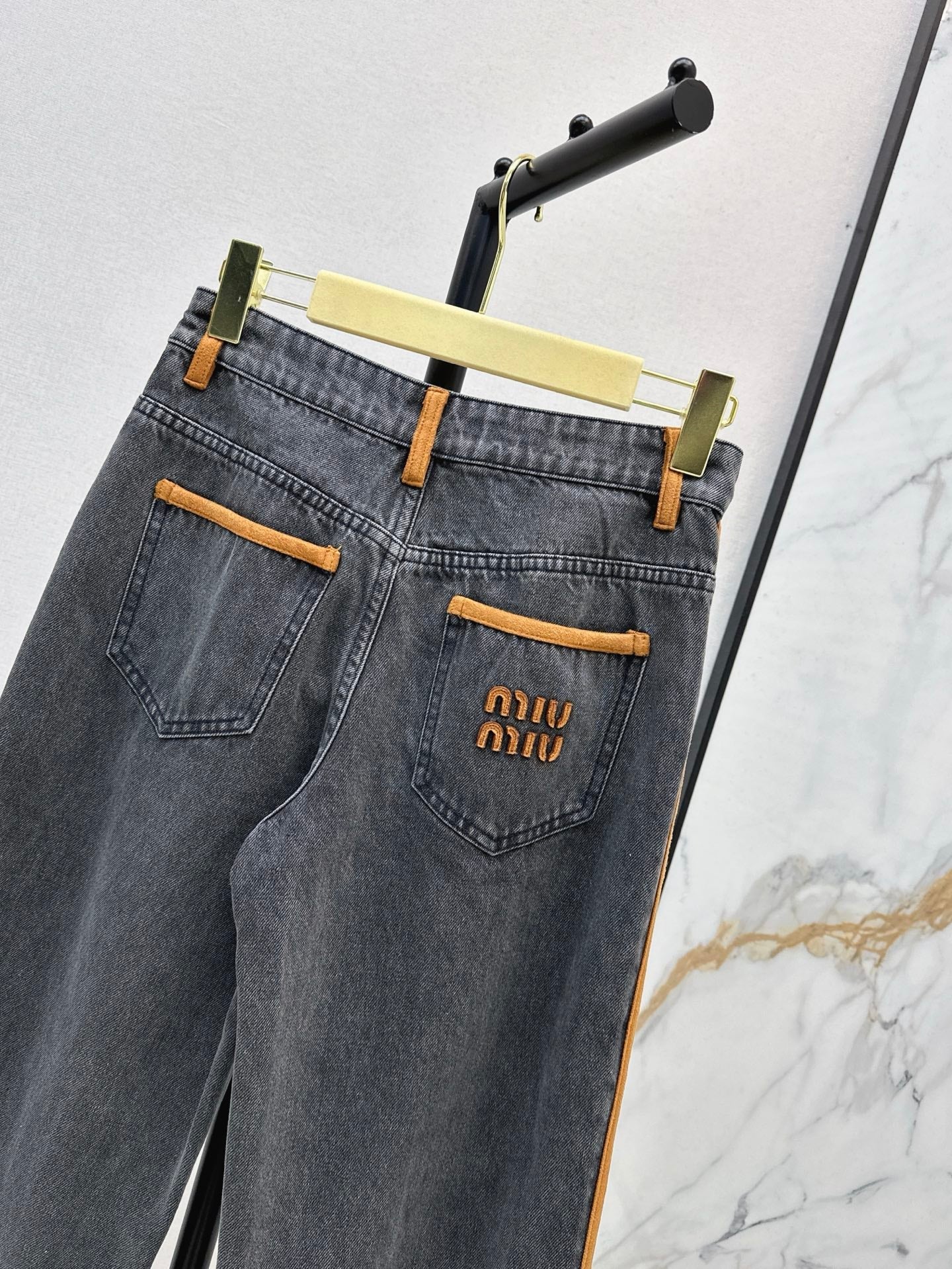 M 25ss embroidered jeans