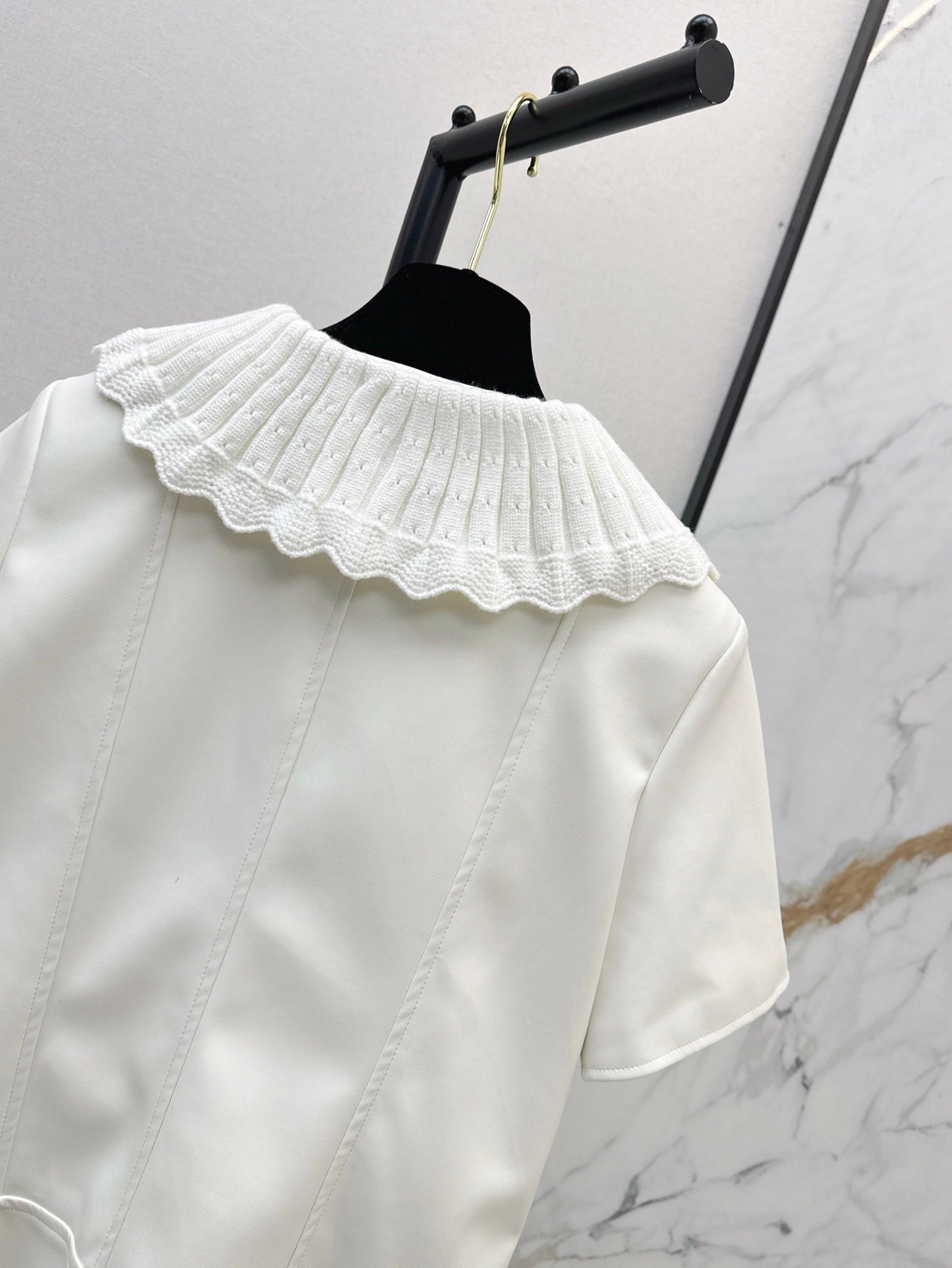 25ss ruffle T-shirt