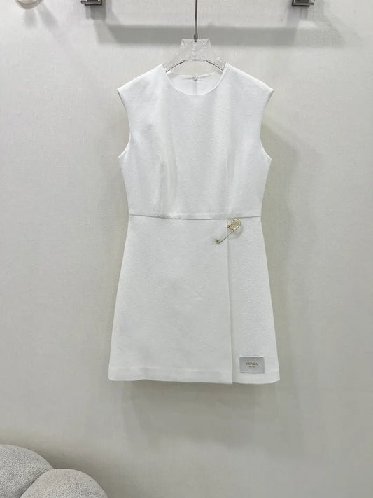 Elegant Brooch-Accented Brushed-Touch Dress