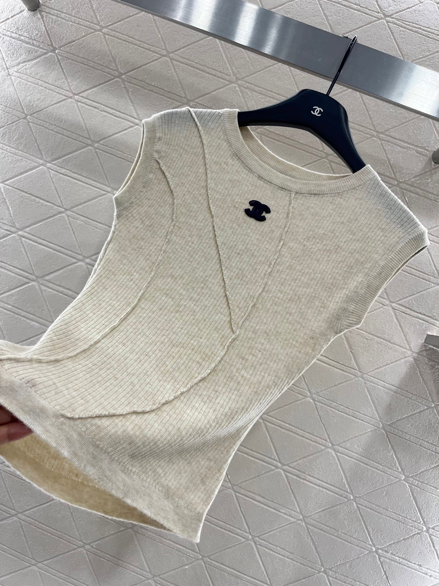 25 new products Knitted tops
