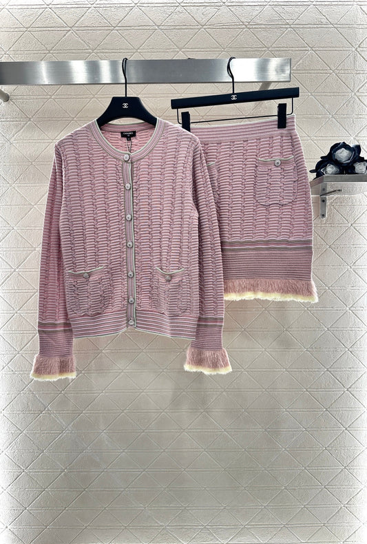 25 new products Knitted suits