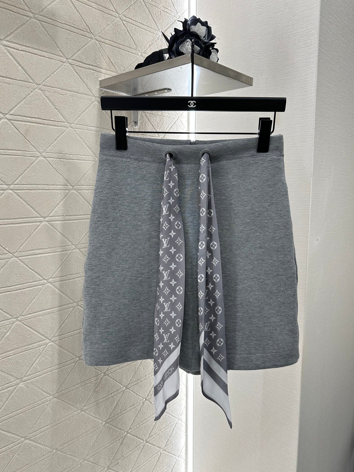 25 new products Silk sweater skirt set