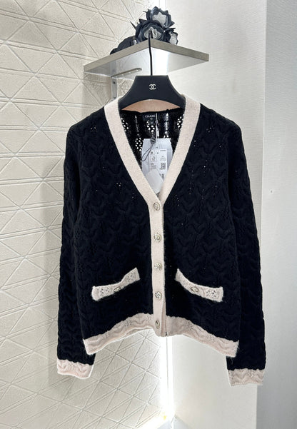 25 new products Knitted cardigan