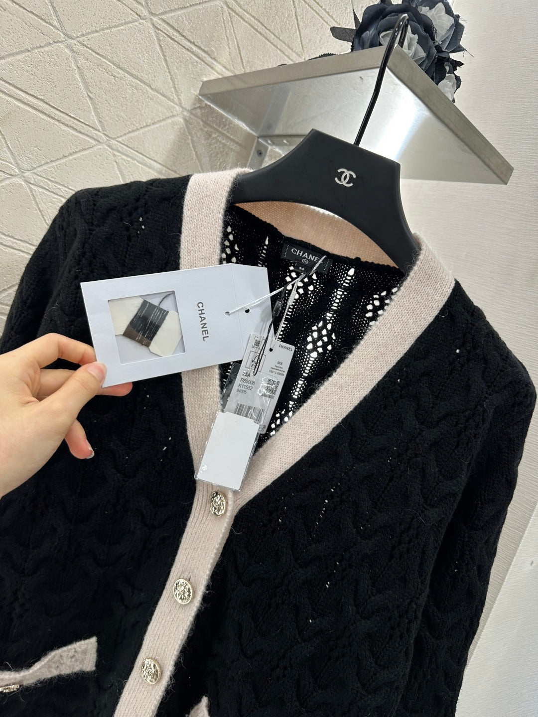 25 new products Knitted cardigan