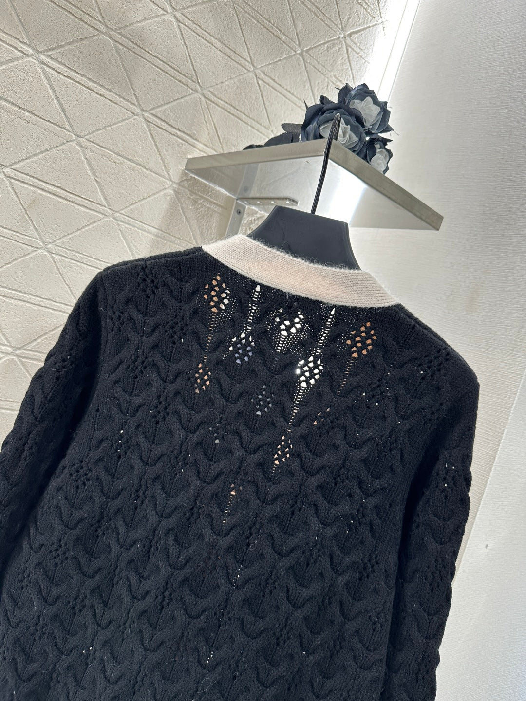 25 new products Knitted cardigan