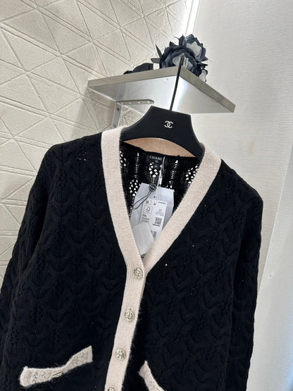 25 new products Knitted cardigan