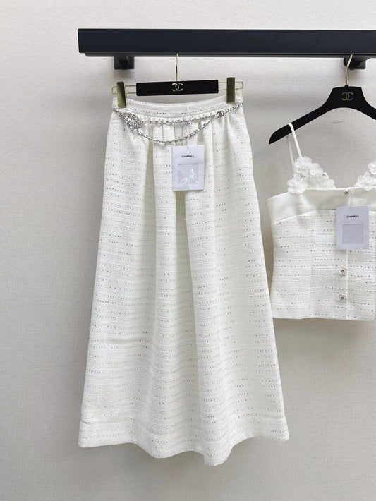 C 25 High-waisted pleated skirt with waist chain