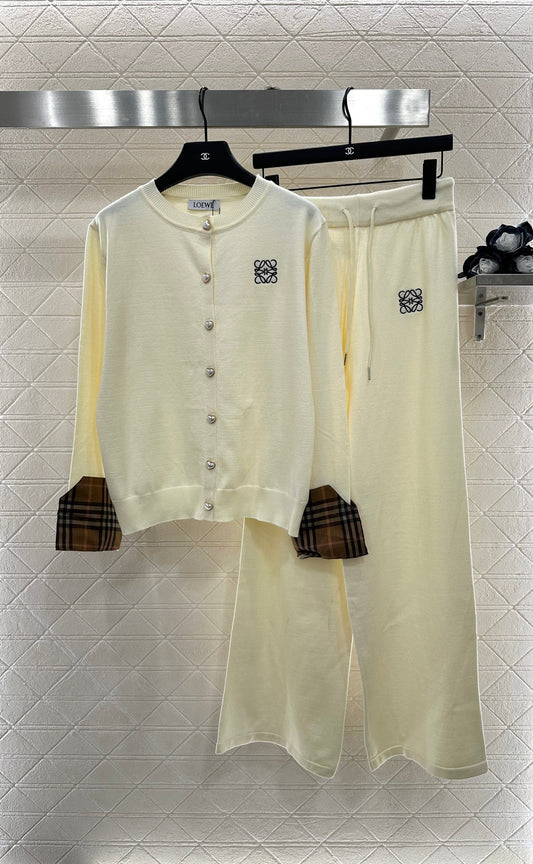 25 New Arrivals Knitted Cardigan and Pants Set