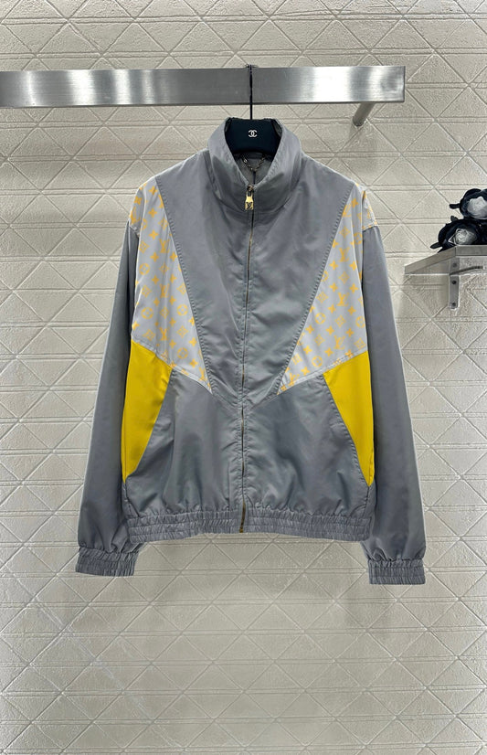 25 New Arrival Hooded Jacket